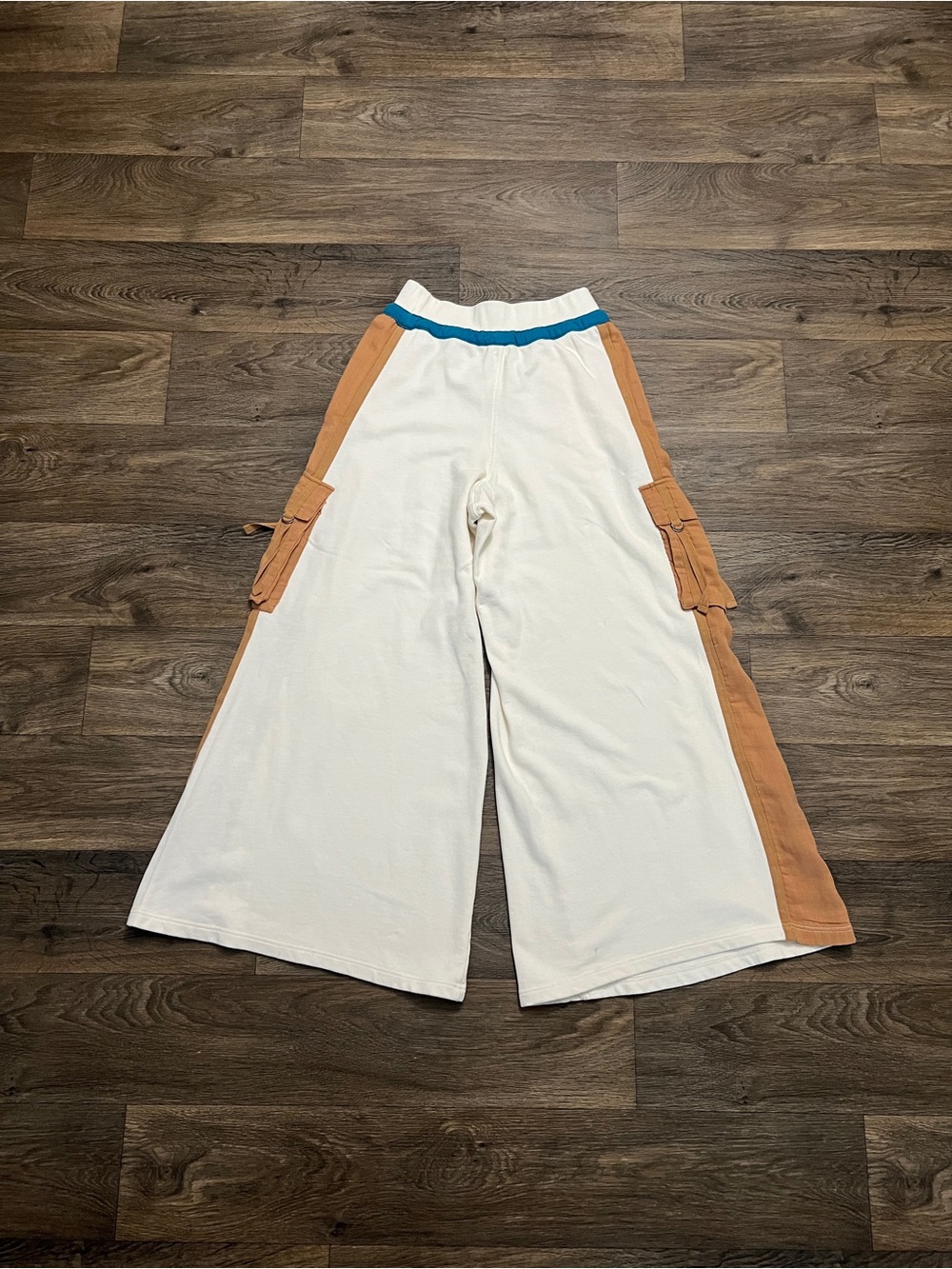 Free People FP Movement Playoff Colorblock Wide-Legs Pants Size Medium Ivory Tan - Picture 16 of 16